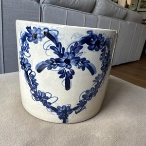 Vintage‎ Yesteryears Marshall Pottery Blue Floral Heart Crock Made in Texas